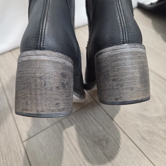 FREE PEOPLE Essential Boots 36 / 6 Washed Out Black Leather Tall Block Heel Boho - Picture 11 of 16